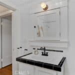 2102 Hillcrest Dr 32