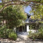 37 1810 S Hobart Blvd